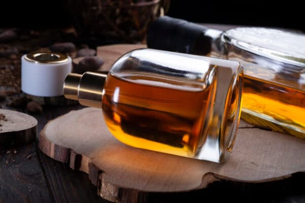 męskie perfumy brązowy flakon